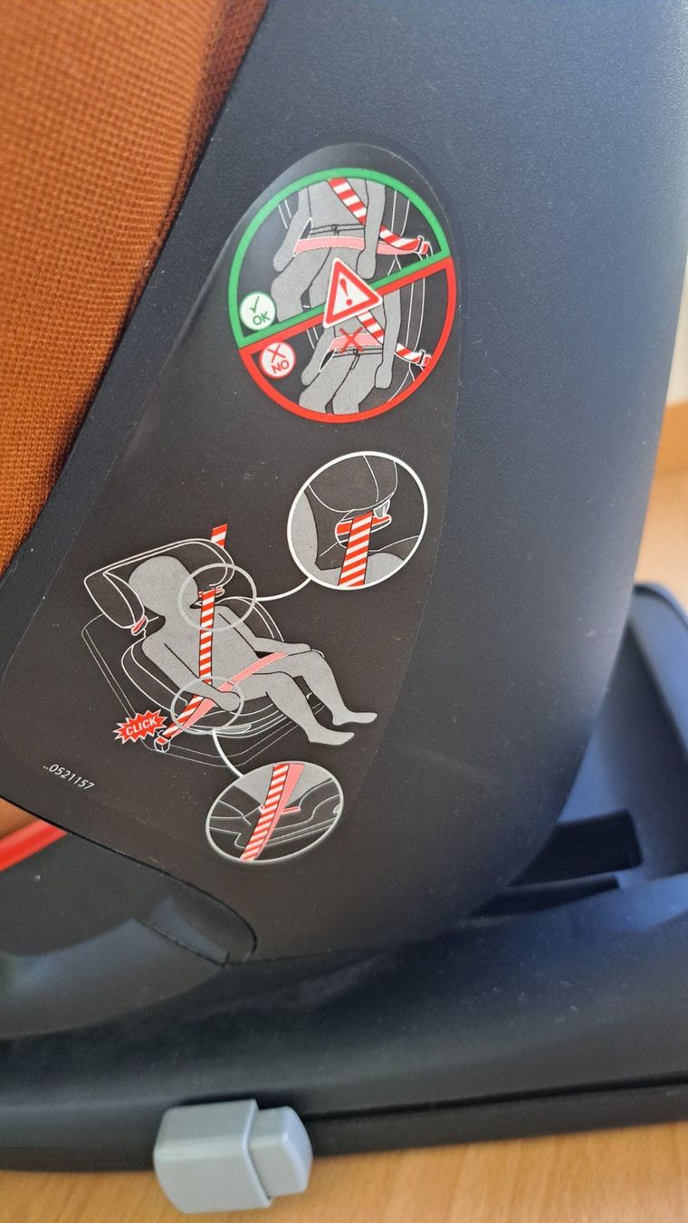 Maxi-Cosi Auto-Kindersitze: Maxi Cosi Rodifix Kinderautositz – Gebraucht aus Azmoos von MartinaK01 3