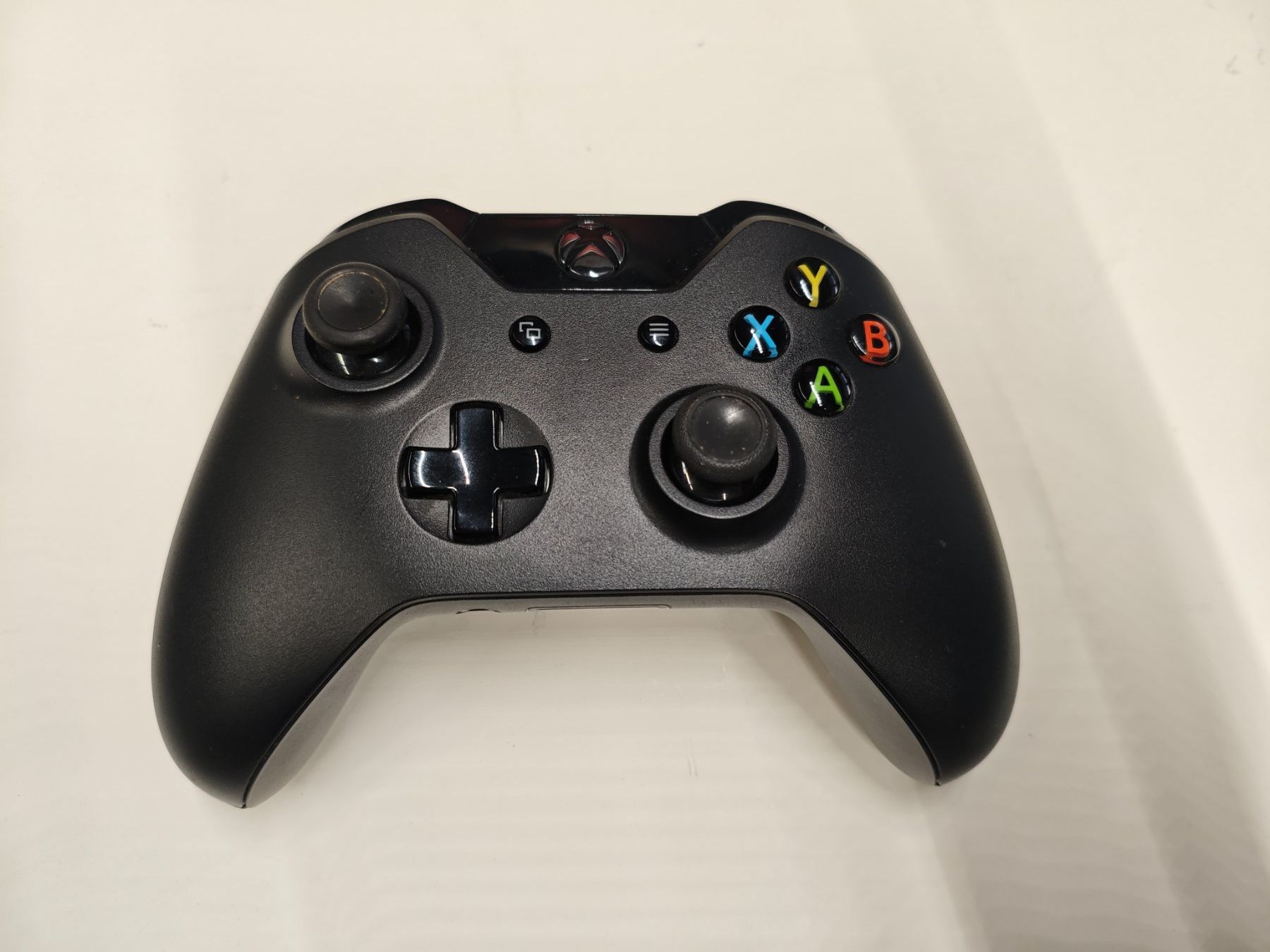 Microsoft Controller: Xbox Wireless Controller schwarz gebraucht – Gebraucht aus Dübendorf von tho_v2cs 2
