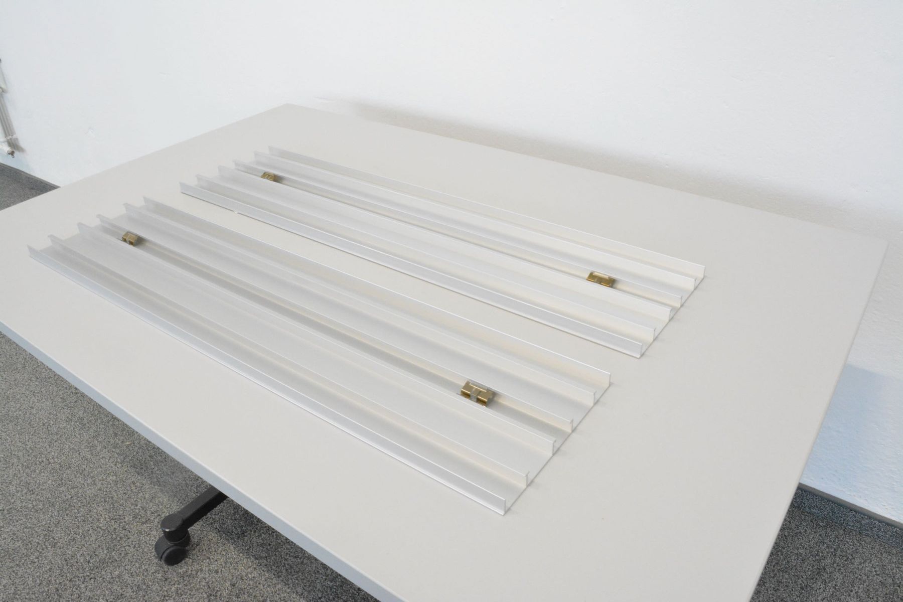 Regale: Denz D3 Alu-Abdeckungen 800mm – Gebraucht aus Schönenwerd von mcofficeshop 2