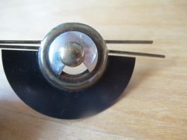 GROSSE VINTAGE BROSCHE AUS METALL