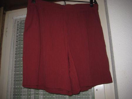 Shorts weinrot Grösse XL