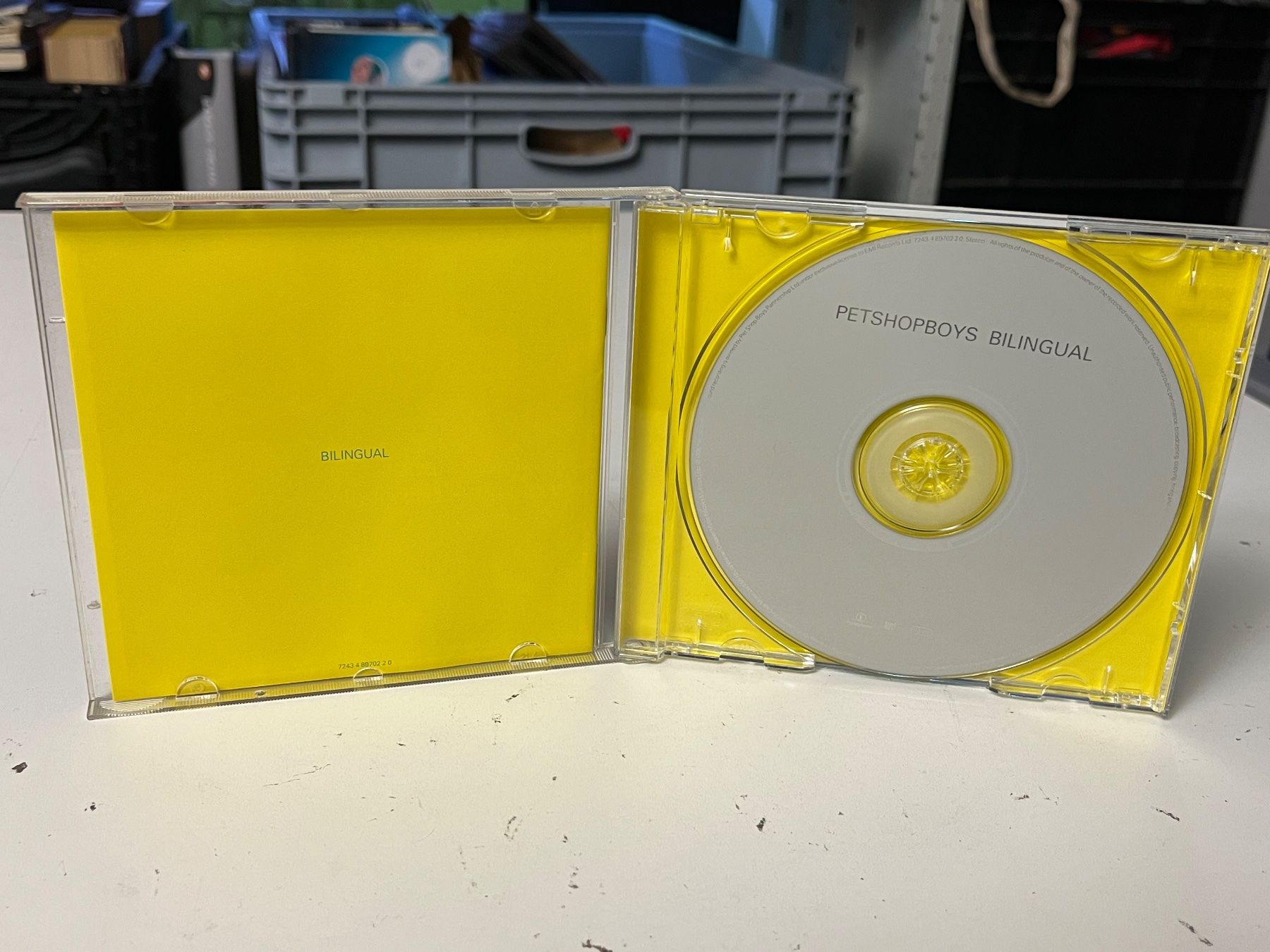 CD: Pet Shop Boys - Bilingual - SRA01A – Nuovo (secondo la descrizione) da Küsnacht ZH venduto da Internetradio 2