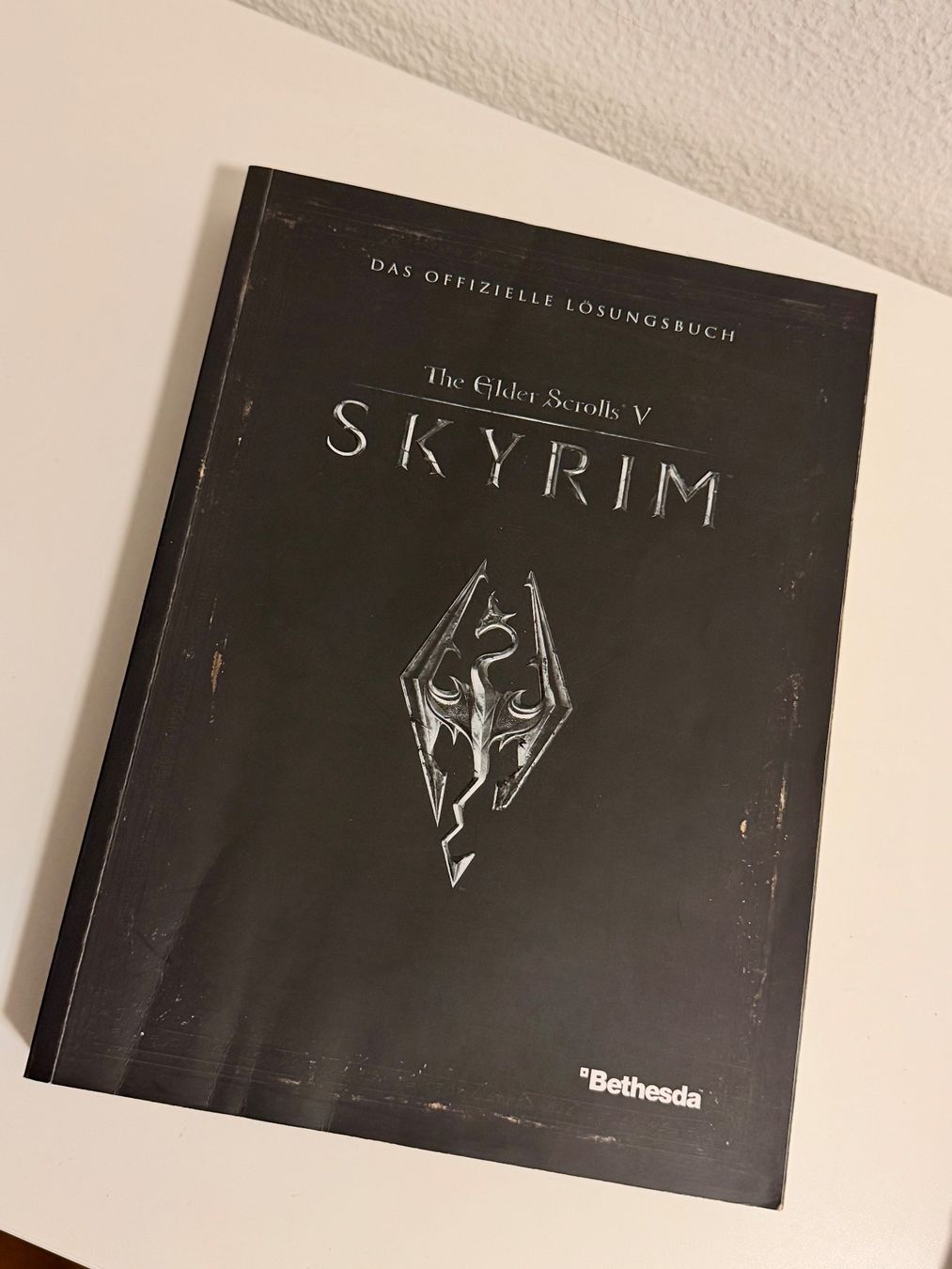 Bücher: SKYRIM Bundle – Neu (gemäss Beschreibung) aus Zürich von NerdLoot 1