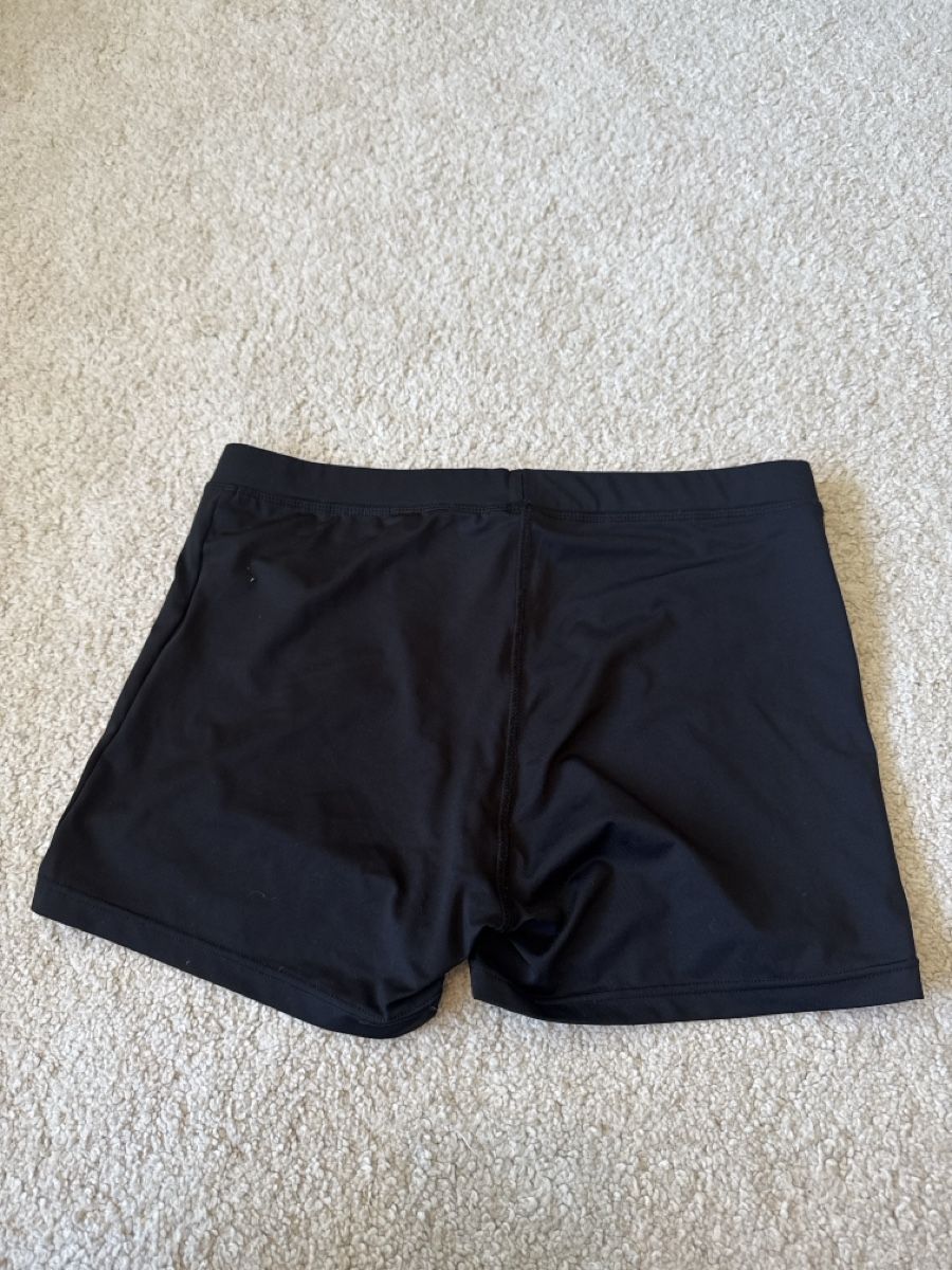 Hosen: Schwarze kurze Sporthose – Gebraucht aus St. Niklausen LU von car_2562 1