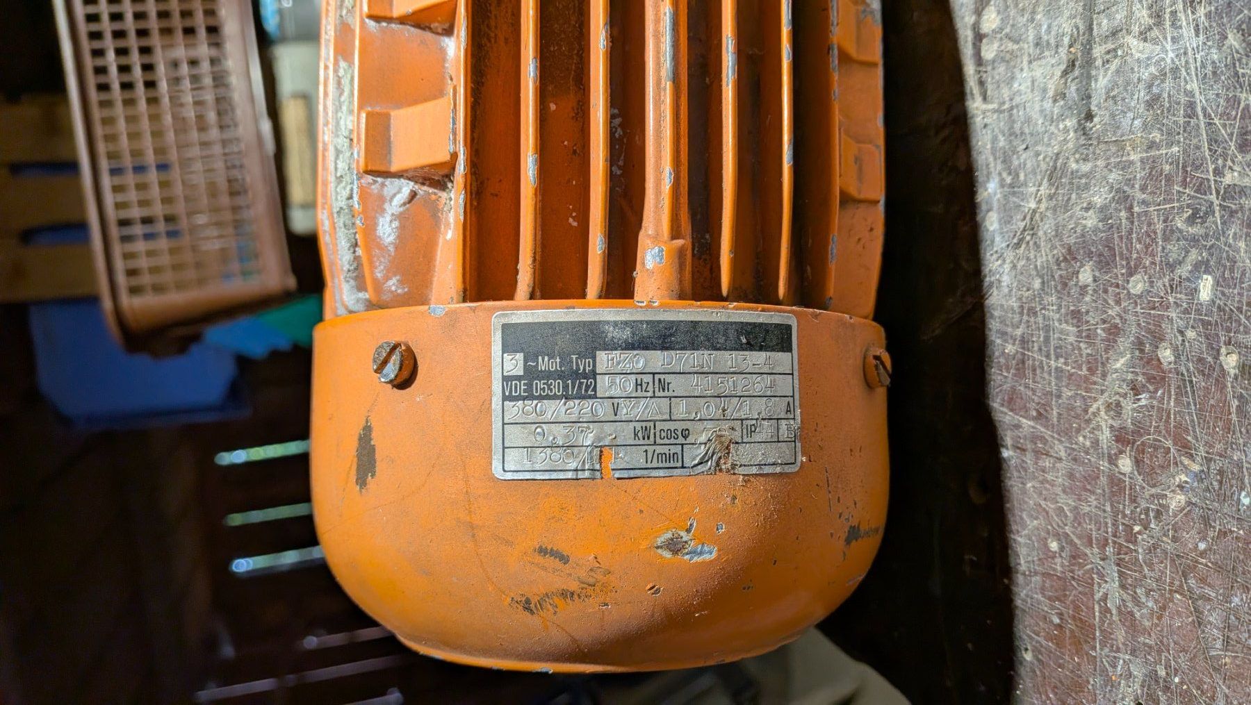 Motoren: Elektromotor mit Getriebe orange – Gebraucht aus Thun von Mirweb 3