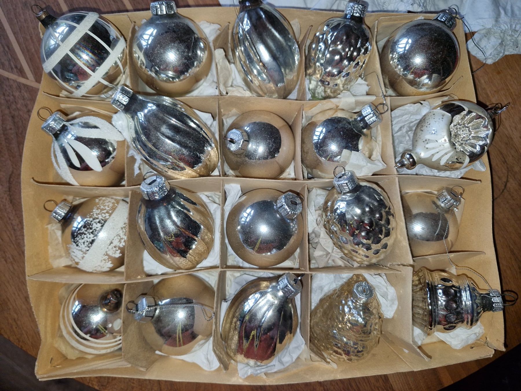 Alle Dekorationen: alter Christbaumschmuck – Gebraucht aus Guarda von rue_bpd7