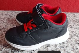 Kinderschuhe 25