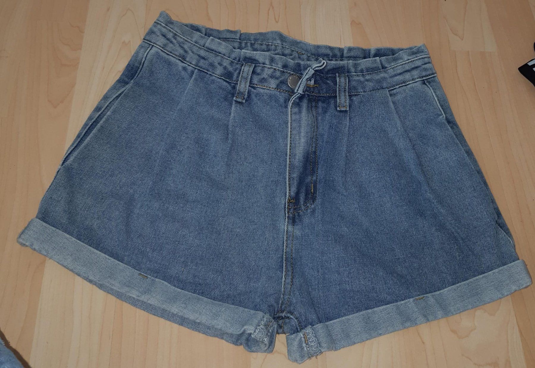 Shein Pantaloni: Mädchen Shorts, Gr. 12-13-Jährige, Marke: SHEIN – Usato da sachseln venduto da soficool 1