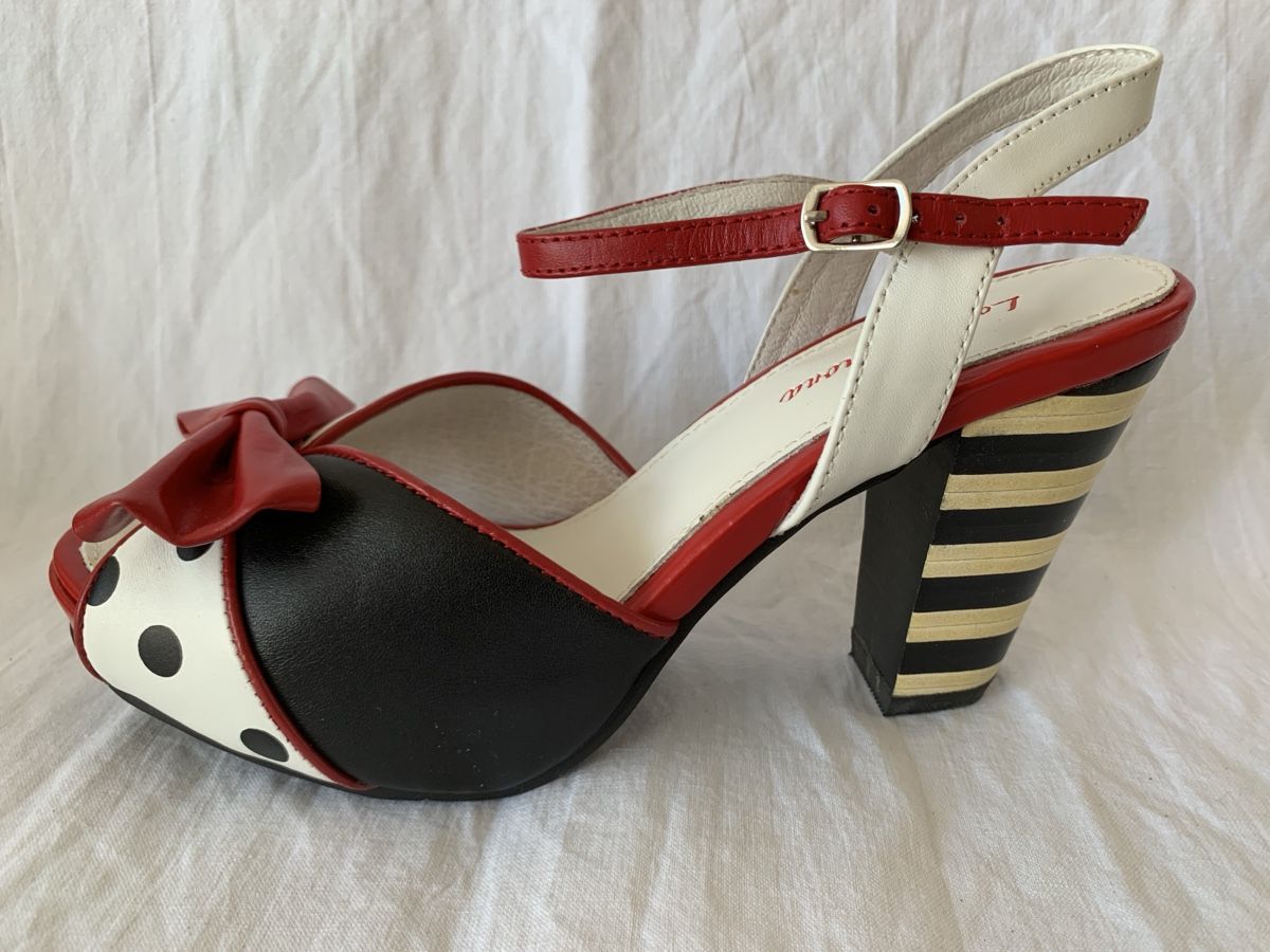 Damenschuhe: Sandales Lola Ramona 38 – Neu und originalverpackt aus La Chaux de Fonds von vic_gr9h 2