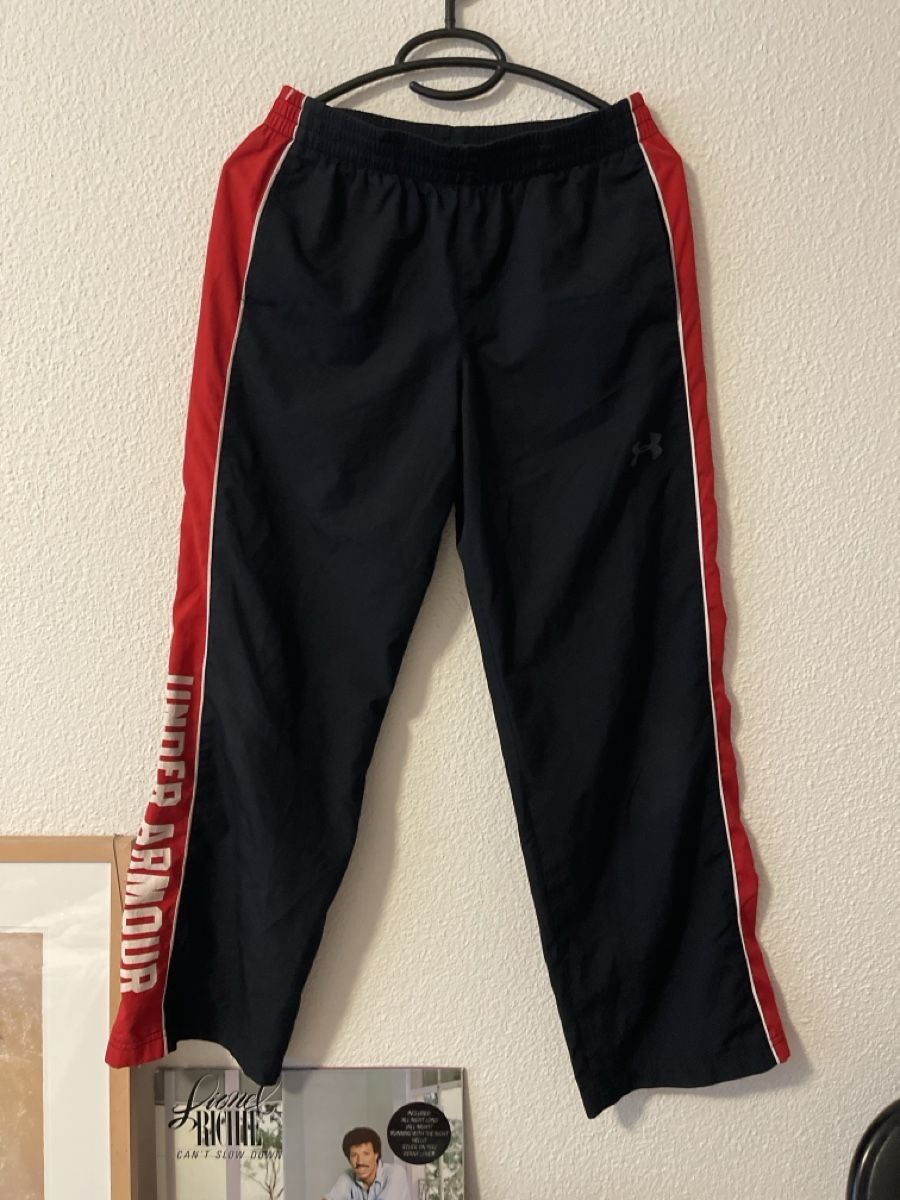 Under Armour Leggings: Under Armour Track Pants Black Red Size L used – Nuovo (secondo la descrizione) da Winterthur venduto da shp_xcc5 4