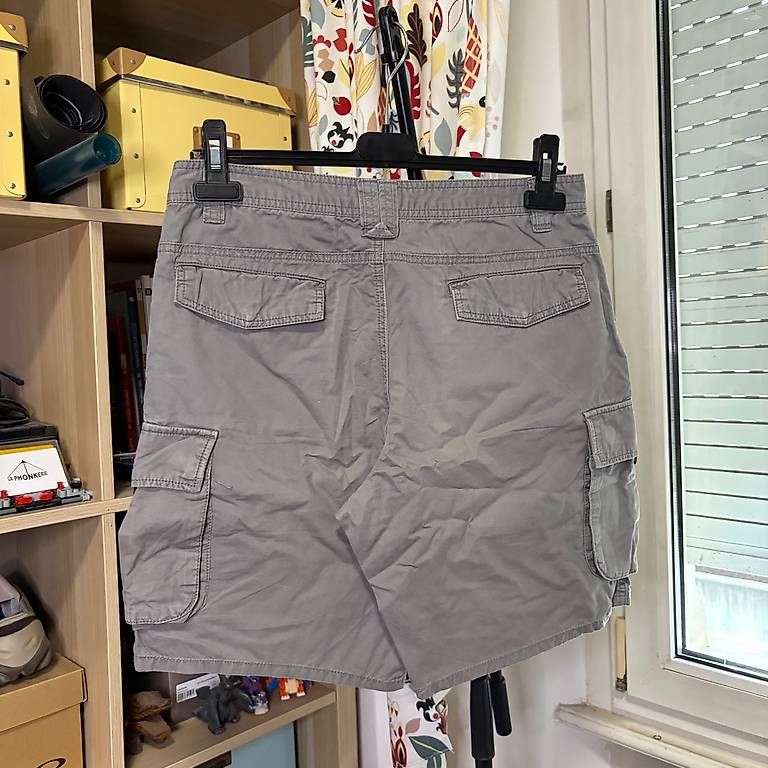 Pantaloni: Shorts cargo gris, S – Usato da Clarens venduto da N-Sol 1