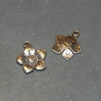 Anhänger Blume antiksilber