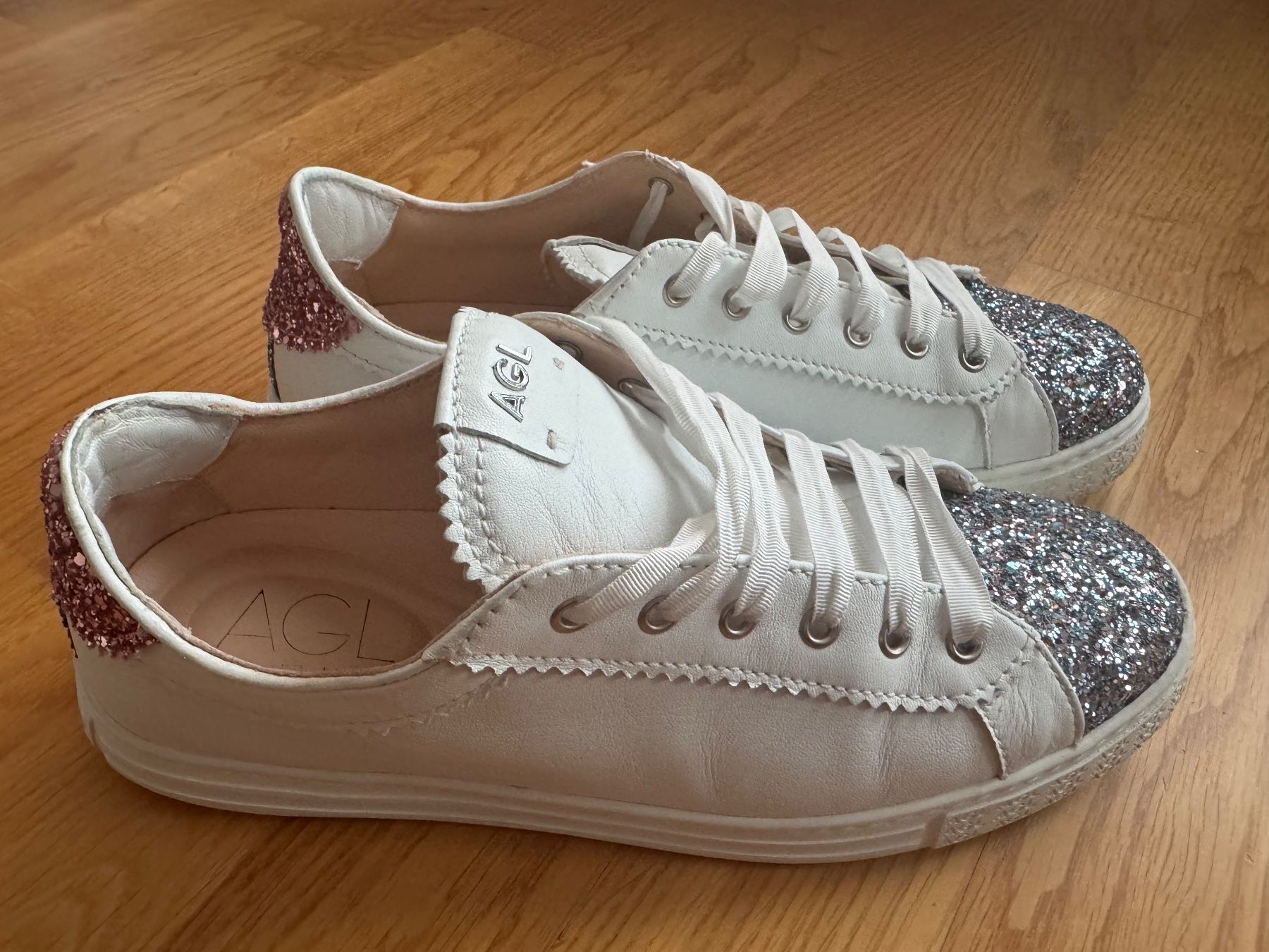 AGL Scarpe da donna: AGL Sneakers Grösse 39.5 – Usato da Zürich venduto da froschchen79