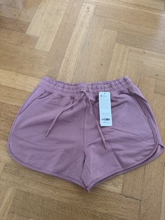 Sport Shorts Damen Grösse EU 40 neu mit Etikette