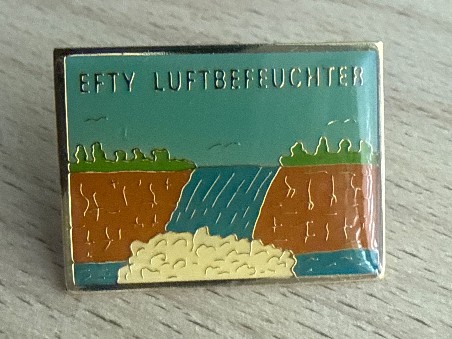 Placchette & Badge: Pin  EFTY Luftbefeuchter – Usato da Glattbrugg venduto da Schweigmatt