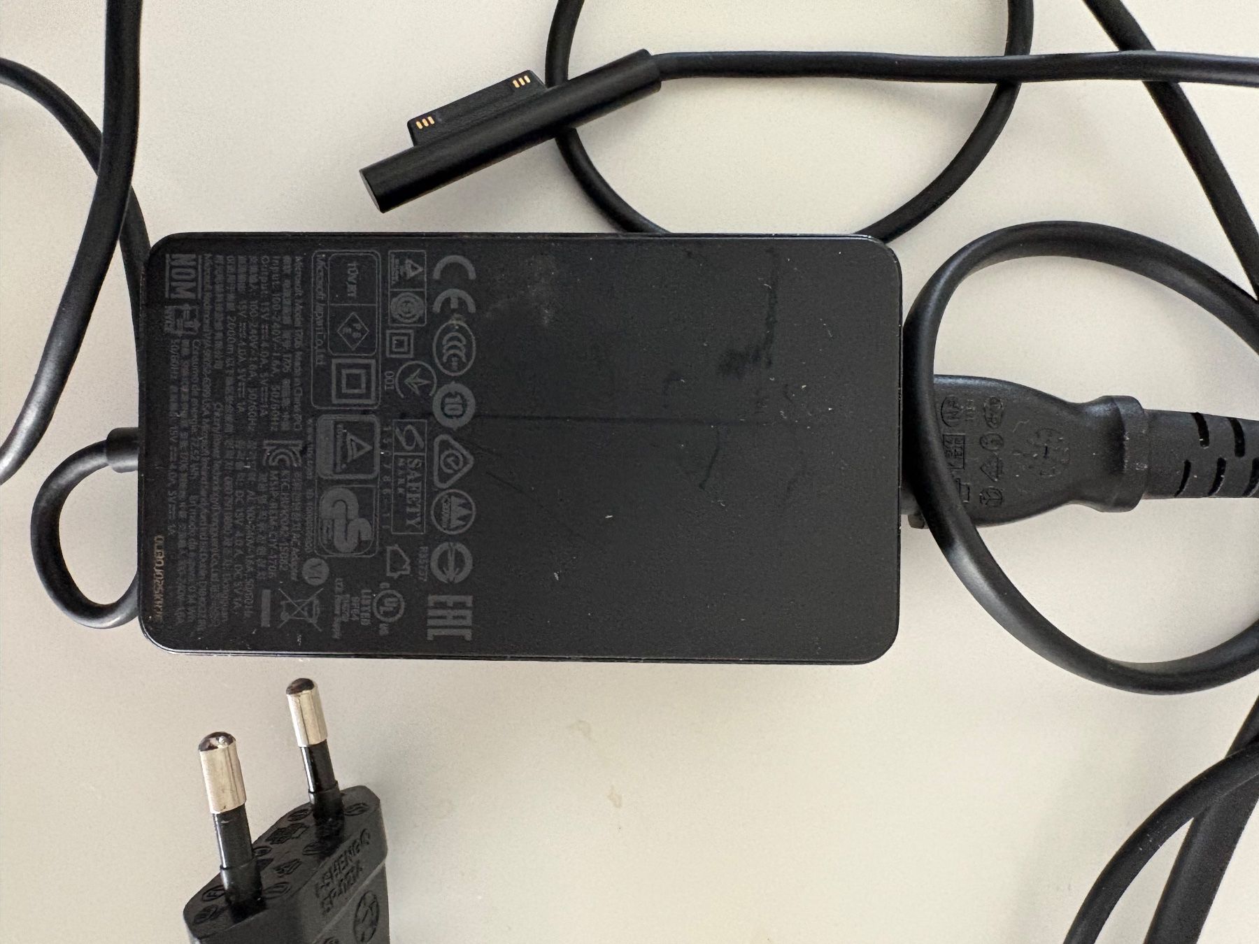 Microsoft Chargeur: Microsoft Surface Ladegerät – D'occasion à Brüttisellen par St.Zach 1