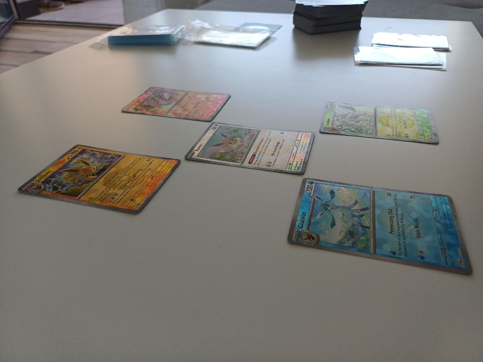 Pokémon Carte collezionabili: 5 Eeveelutions Pokeball Prismatic Evolutions – Nuovo (secondo la descrizione) da Wohlen AG venduto da LXFreshK_ 2