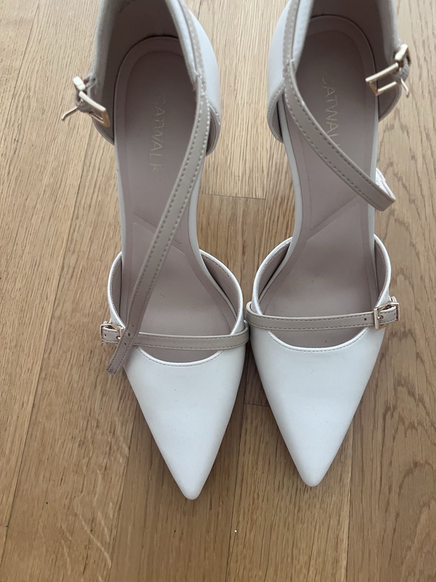 Scarpe da donna: Catwalk 38 – Nuovo (secondo la descrizione) da Zurich venduto da amf_k7k2