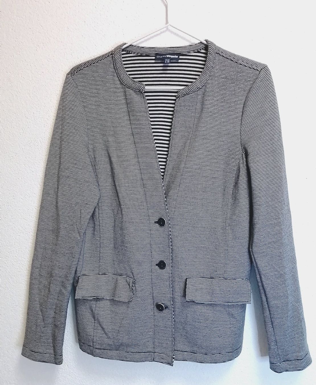 Giacche: Jäckchen schwarz weiss gestreift Grösse M – Usato da Rheinfelden venduto da womanskirtSecondhand