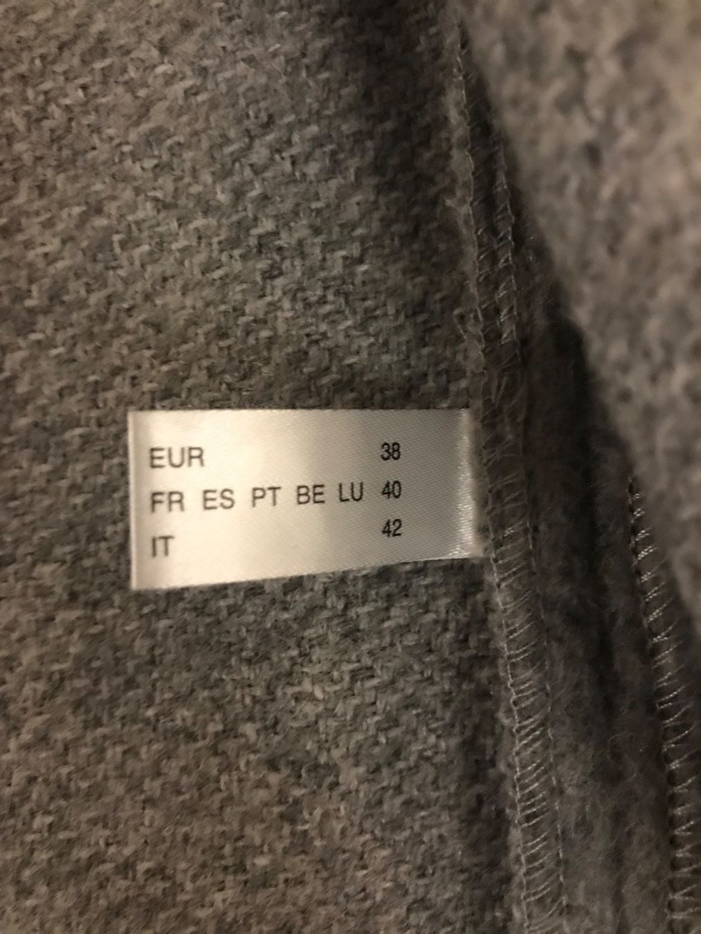 Cappotti: Damen Mantel Gr. 38 Grau – Usato da Affoltern am Albis venduto da variablend 4