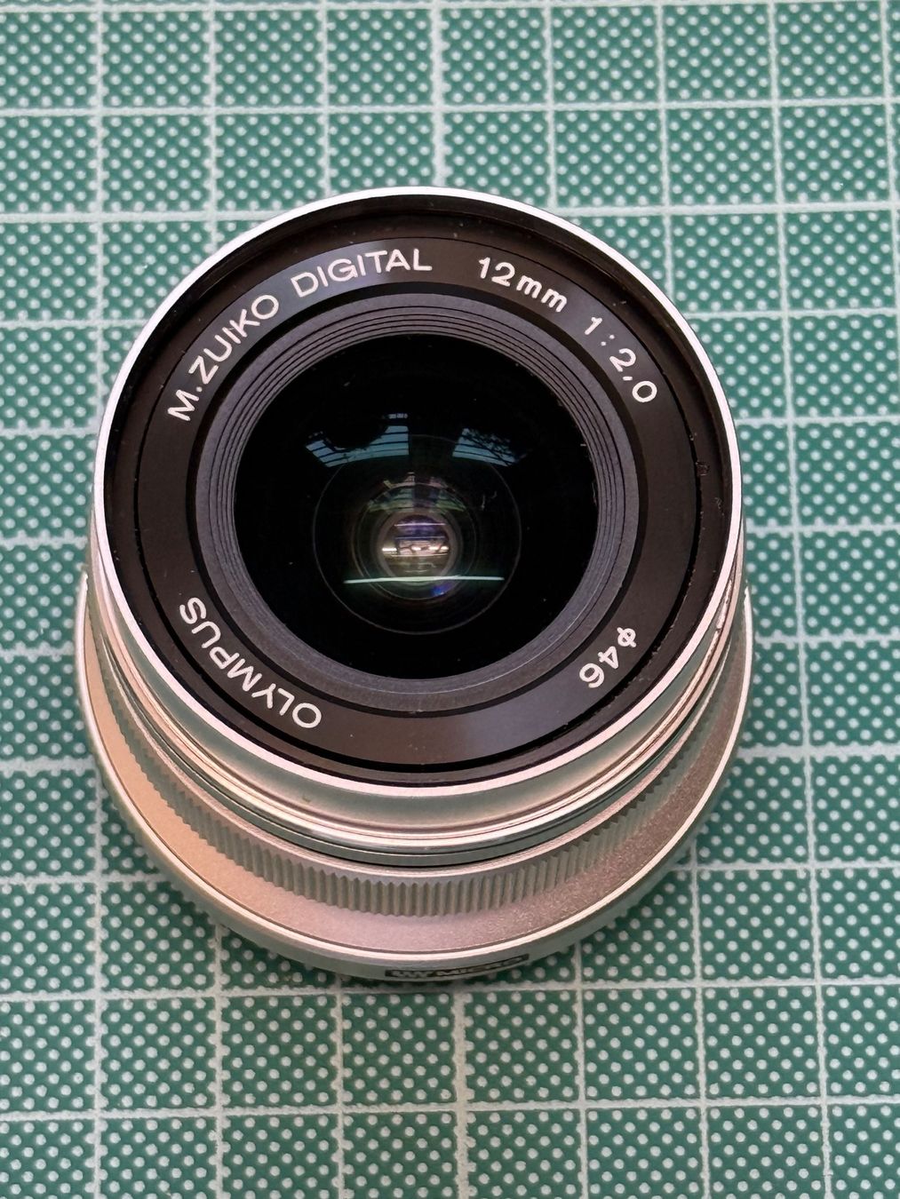 Olympus Obiettivi: Objektiv Olympus ED 12mm F2.0 MFT – Usato da Niederglatt ZH venduto da Merlinu 3
