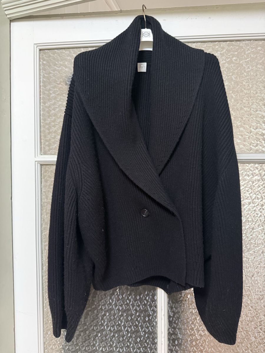Totême Vestes: Strickjacke Totême – D'occasion à Teufen AR par nicmat