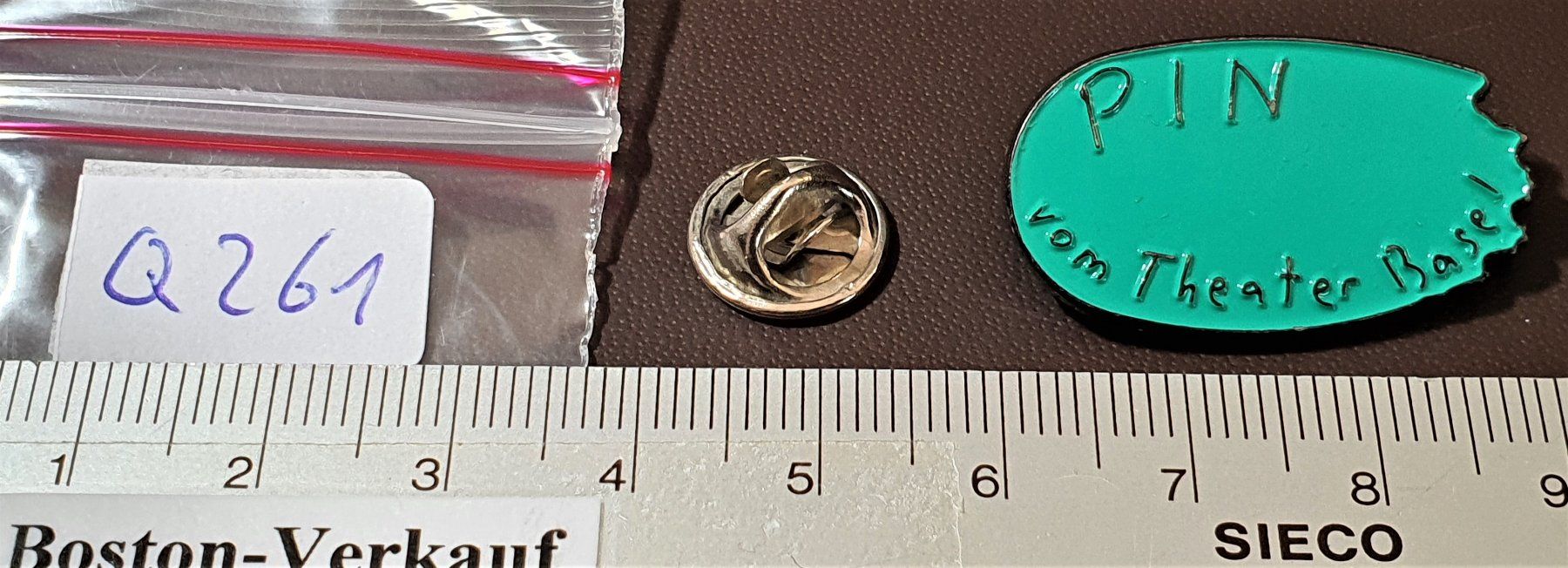 Placchette & Badge: Q261 - Pin vom Theater Basel – Usato da Reinach BL venduto da Boston-Verkauf 1