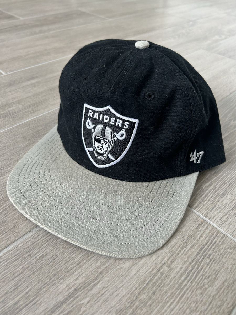 Supreme Copricapi, berretti & cappellini: Supreme NFL x Raiders x '47 5-Panel – Usato da Kandersteg venduto da StivieSmallz