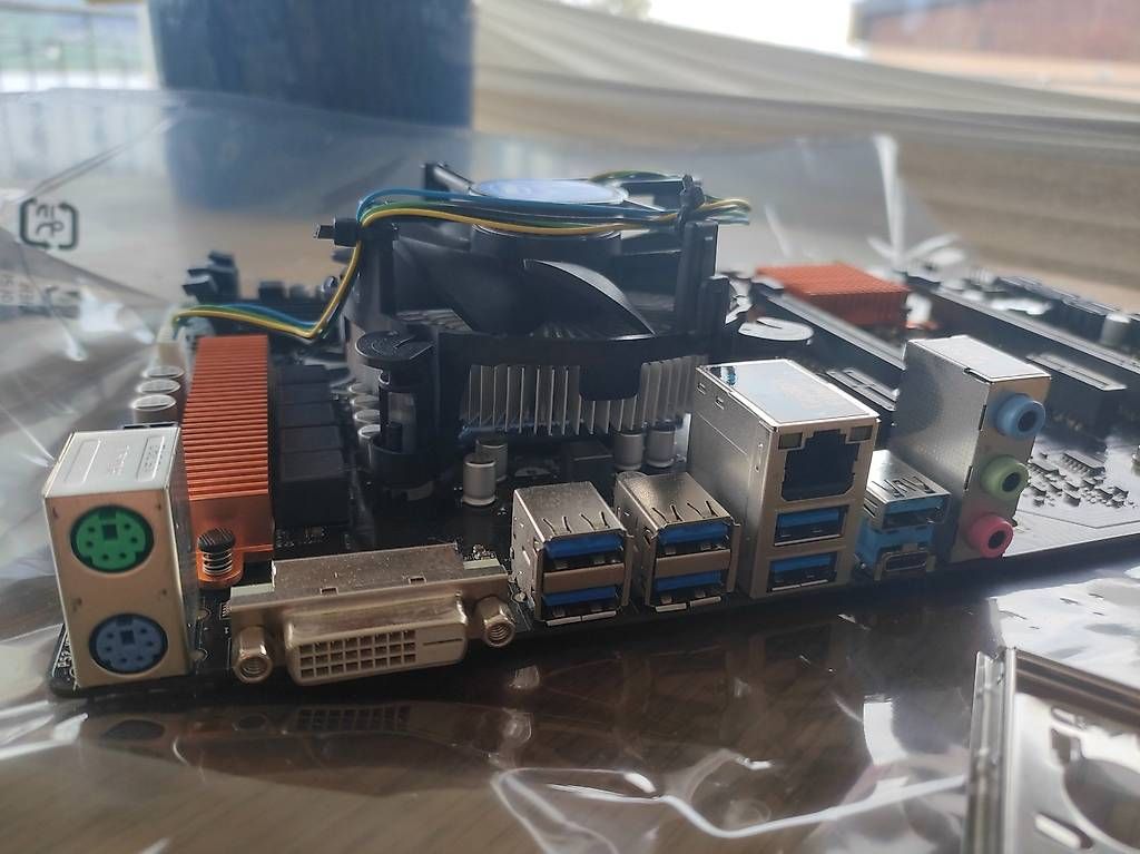 Cartes mère: ASRock H170A-X1/3.1 Mainboard + Intel Core i5-6500 / Gebrauc – D'occasion à Beinwil am See par m4c2005 1