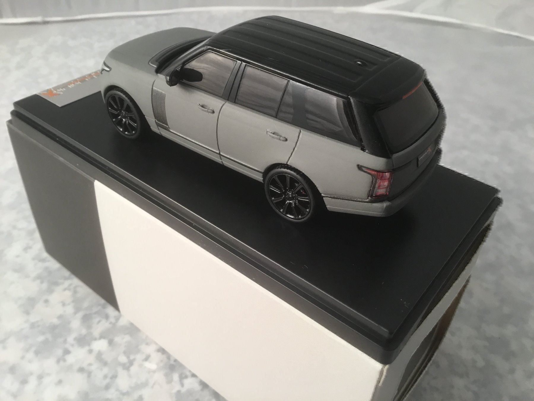 Modellautos: Range Rover, 1:43, grau matt – Neu und originalverpackt aus Erlenbach im Simmental von Model_box 4