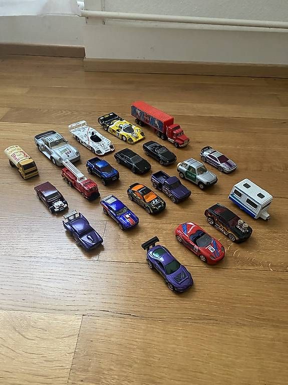 Hot Wheels Spielzeuge: Metallautos Majorette + Hot Wheels – Gebraucht aus Muttenz von Bugijeta 1
