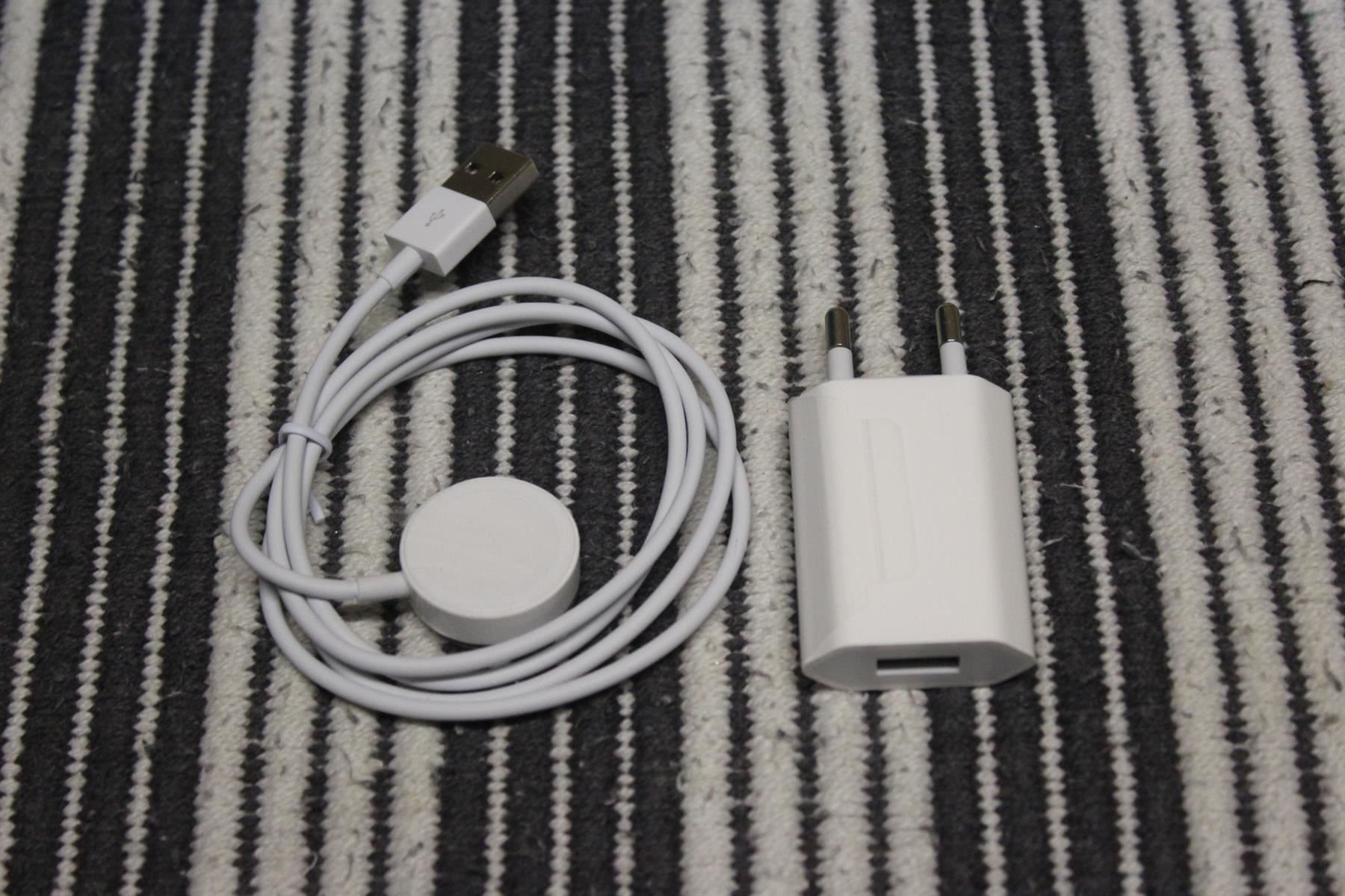 Caricabatterie: weiss Magnetisch apple watch +stecker – Nuovo (secondo la descrizione) da Kirchdorf AG venduto da Aarereussshop 7