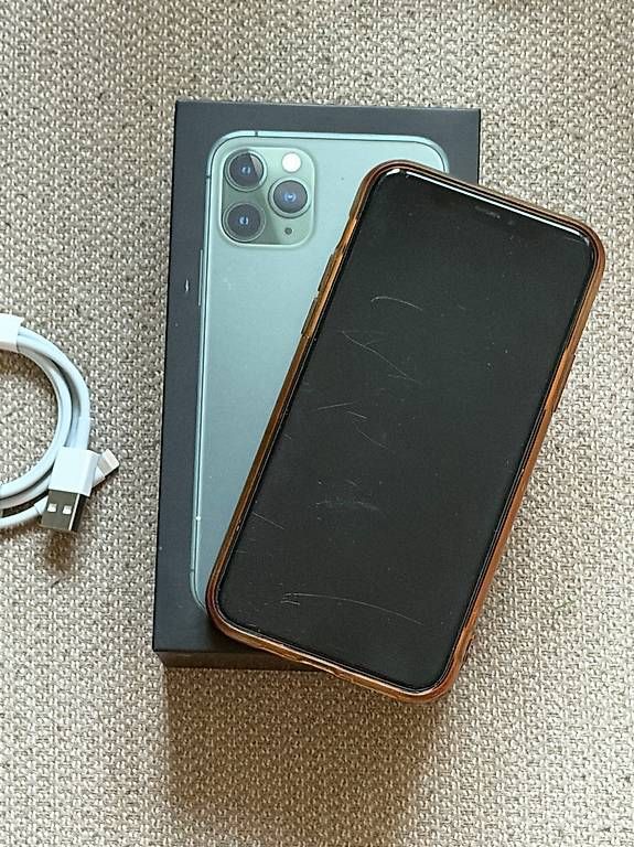 Telefoni cellulari / Smartphones: iPhone 11 Pro 64GB  gebraucht, sichtbare Gebrauchsspuren – Usato da Zurich venduto da zohartze