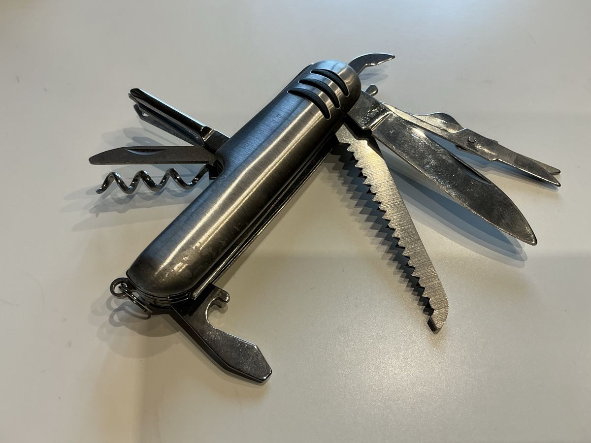 Coltelli tascabile: Multifunktionswerkzeug Taschenmesser mit Kompass im Etui, – Nuovo (secondo la descrizione) da Hedingen venduto da Juniswiss 1