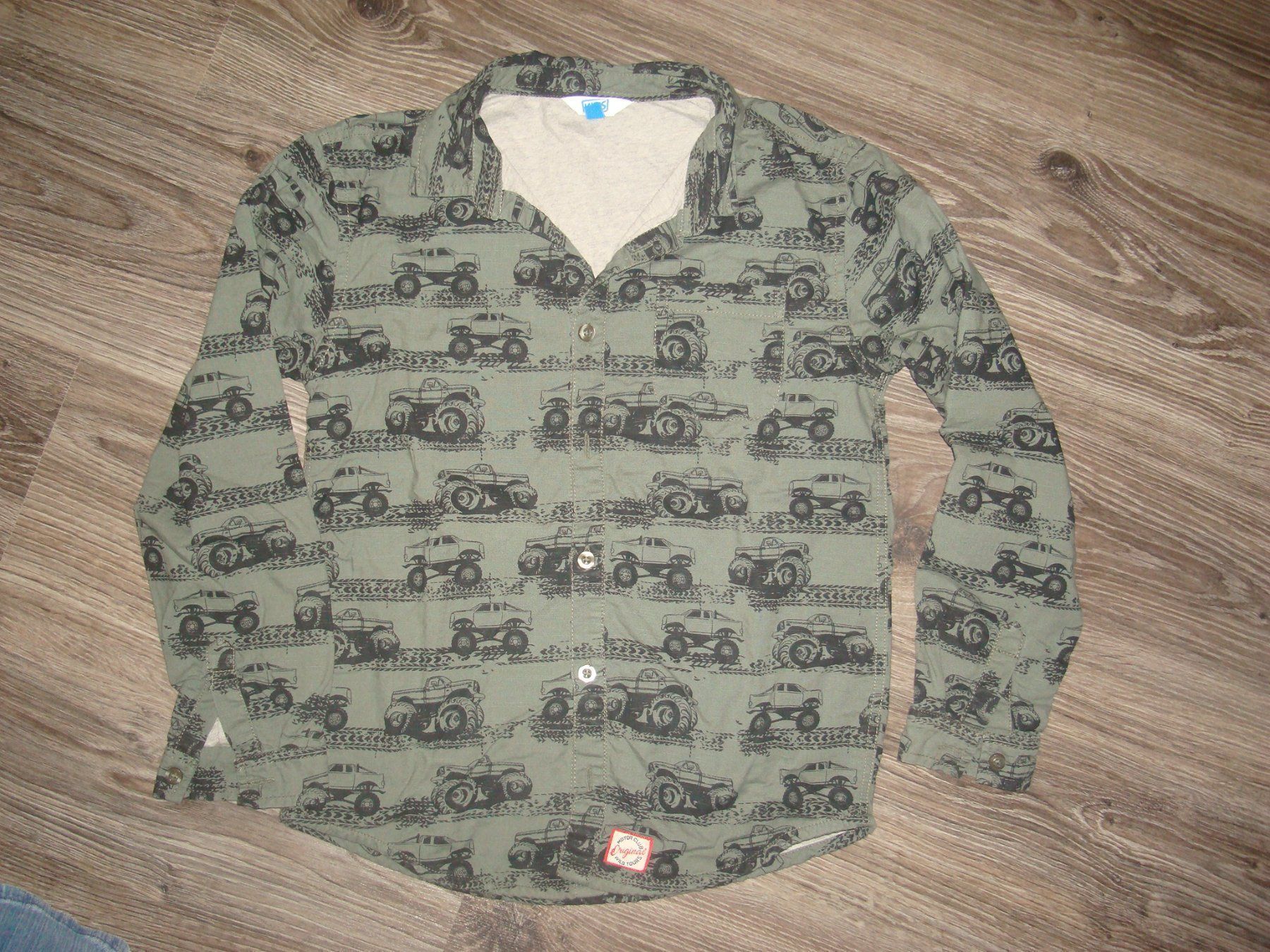 Camicie, T-shirt & Polo: Chemise 134 neuve – Usato da Chermignon-Bas venduto da mioumiou35