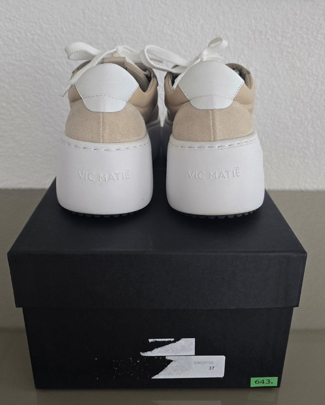 Vic Matié Scarpe da donna: Sneaker VicMatie 37 Leder beige – Nuovo e nell'imballaggio originale da Untereggen venduto da cla_kb2w 2