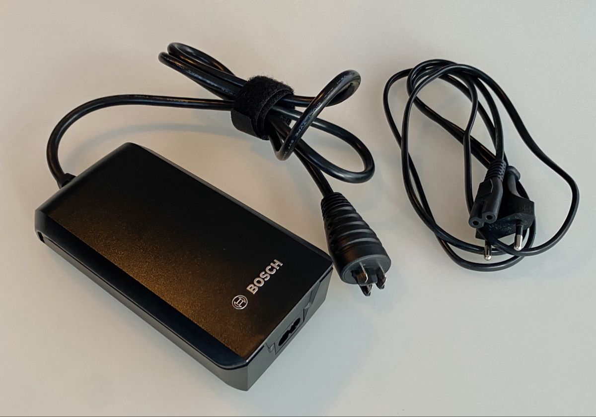 Bosch Chargeurs: BOSCH E-Bike Ladegerät - 2 Ampere – D'occasion à St. Gallen par steni7172 3