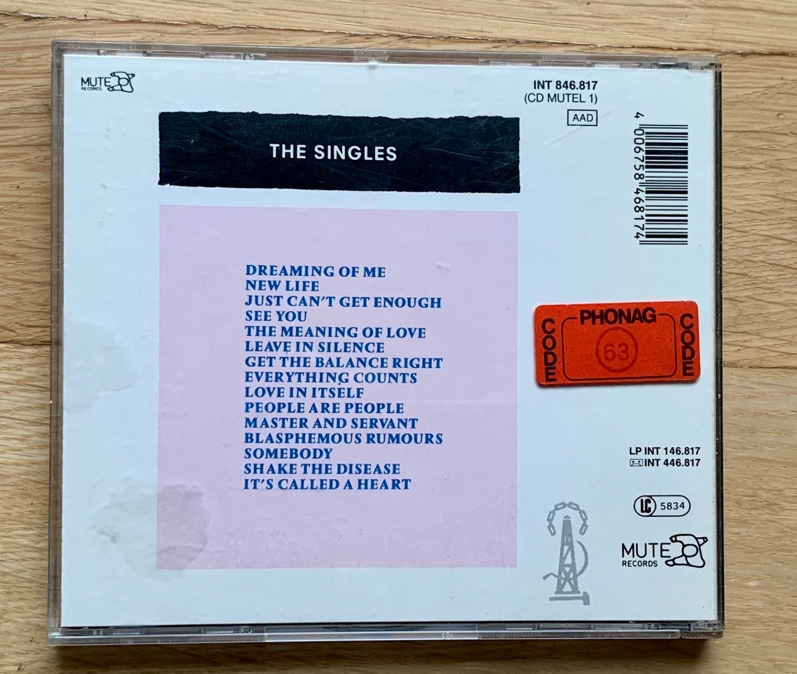 CD: Depeche Mode The Singles 81-85 – Usato da Zürich venduto da Fieber 2