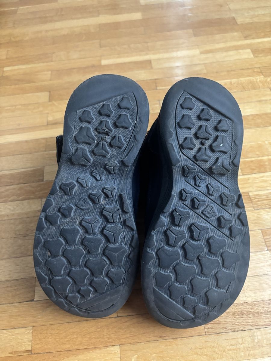Decathlon Scarpe per ragazzi: Bottes chaudes imperméables Décathlon p. 29 – Usato da Chêne-Bougeries venduto da CeliaMate 6