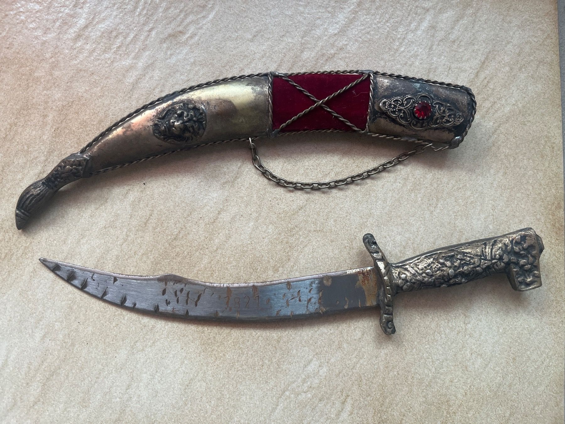 Accessori: Couteau de décoration avec son fourreau – Usato da Vernayaz venduto da Darkfrost 2