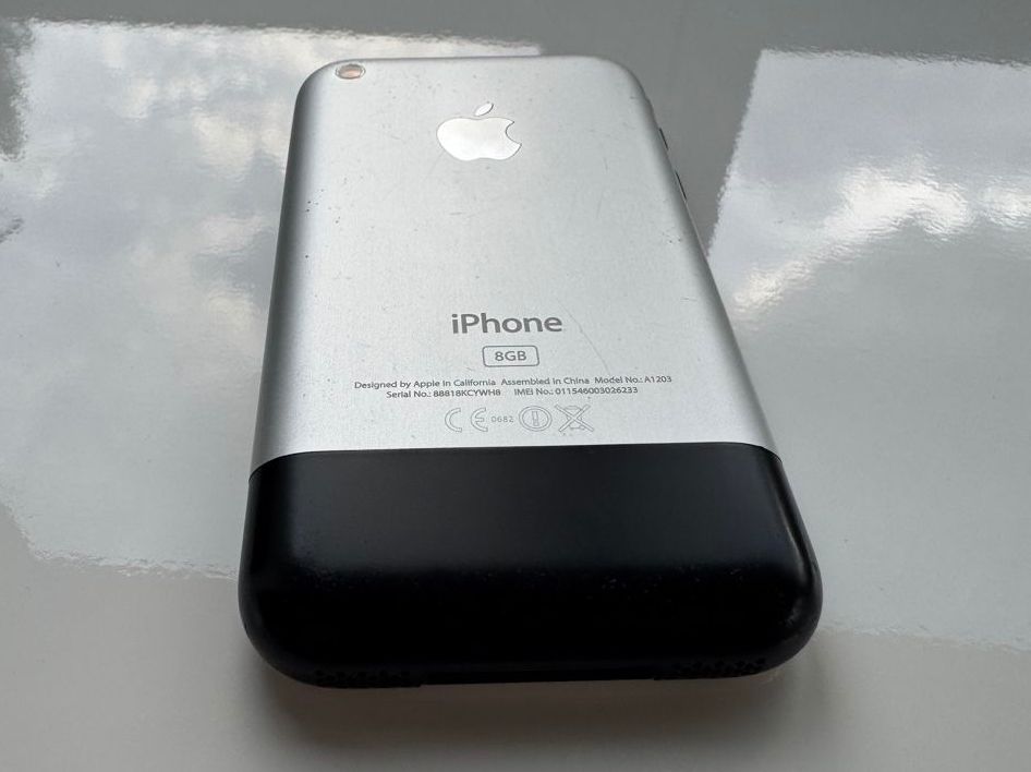 Apple Telefoni cellulari / Smartphones: Apple iPhone 2G mit OVP und Zubehör – Usato da St. Gallen venduto da hae_6rmh 8