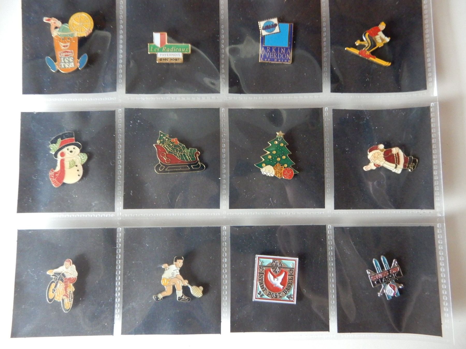 Plaquettes & Badges: Sammlung Pin's – D'occasion à Senèdes par Framboise52 2