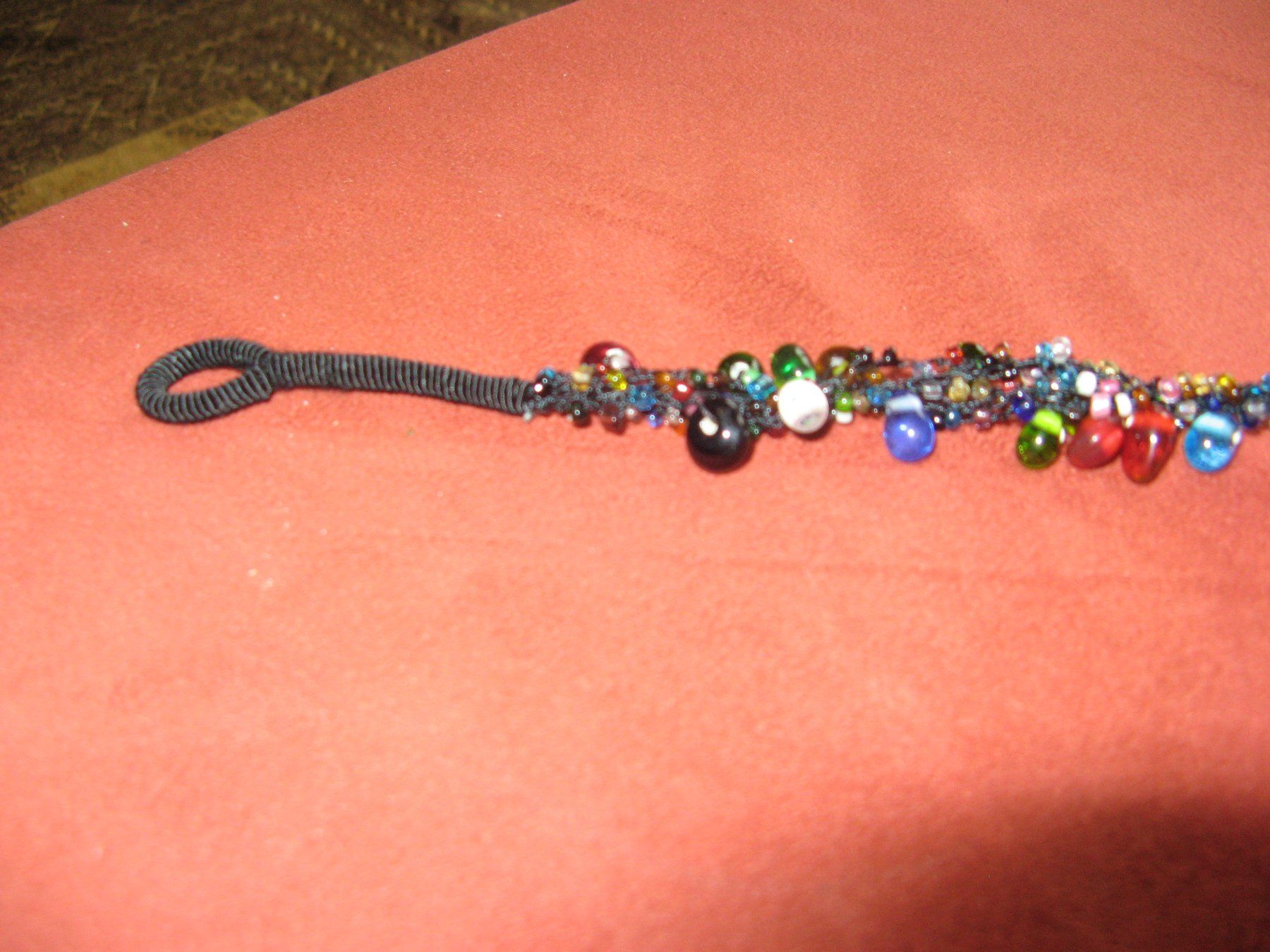 Catenine: Kette mit Ohringen mit bunten Perlen (Set) – Usato da Zürich venduto da apil 4