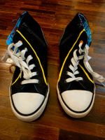 schwarze Turnschuhe mit Musikfutter Gr. 35