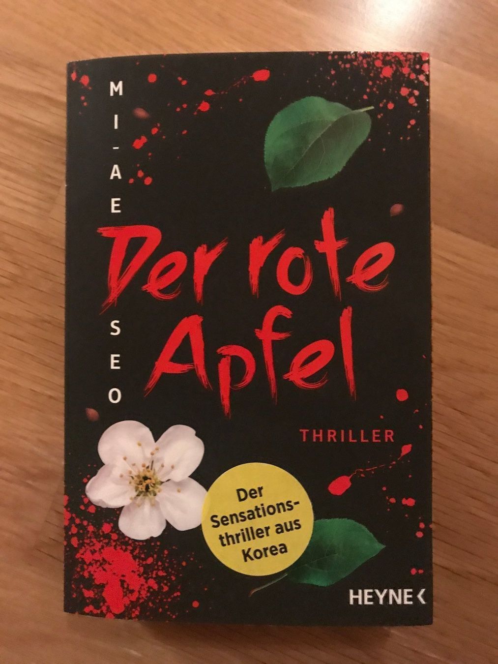 Bücher: Der rote Apfel – Gebraucht aus Amden von Arven-Schmuck