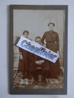 Alte Fotografie mit 2 Frauen &einem Mann