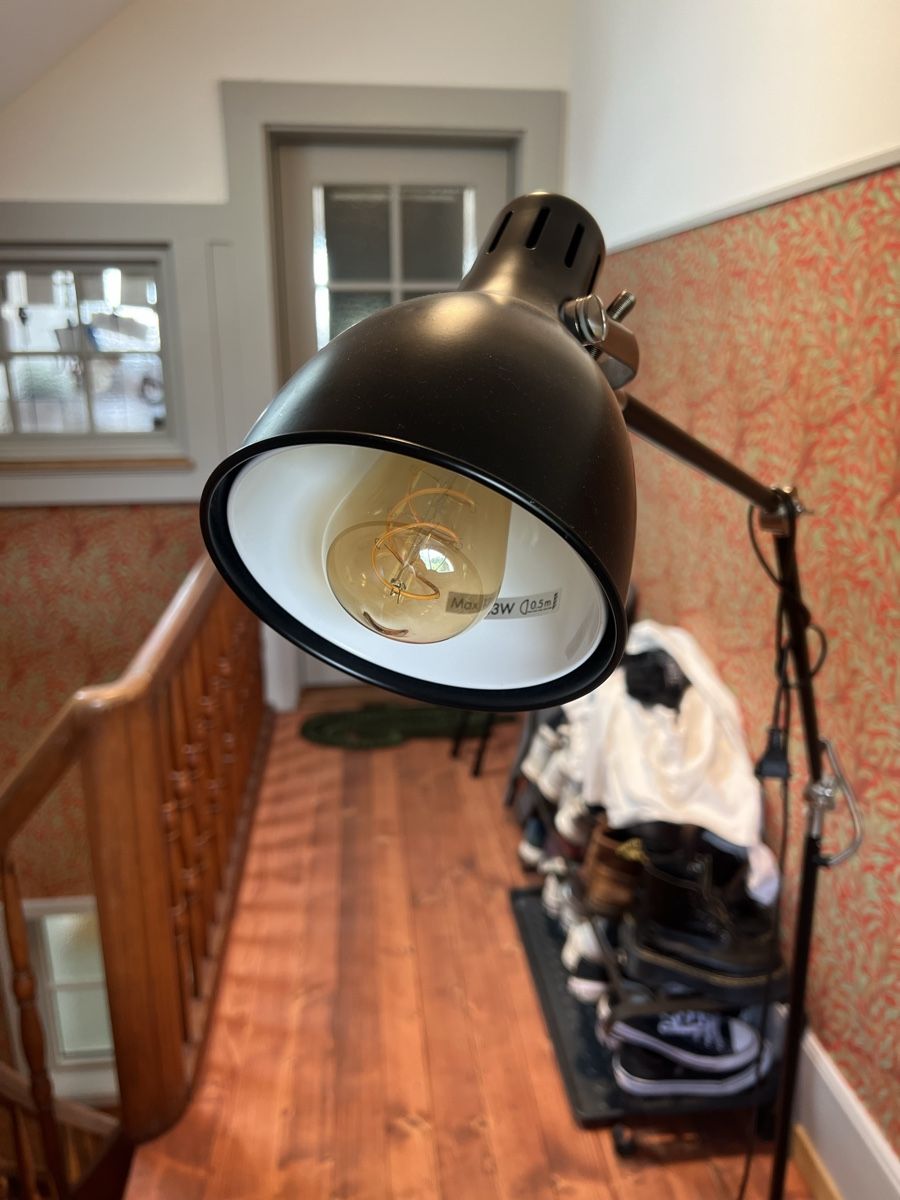 Lampen: Stehlampe schwarz verstellbar – Gebraucht aus Bern von JoelBurgunder 1