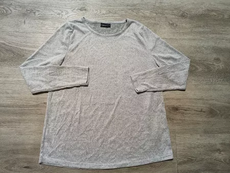 Neuer Pullover 44