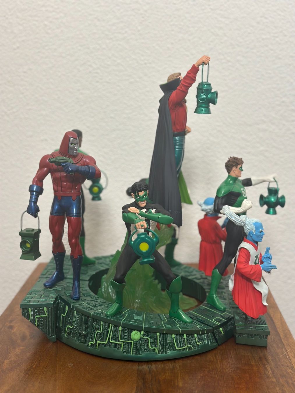 Statuette: DC Direct: Green Lantern Legacies Multi-Part Statue -3 Teile – Usato da Rotkreuz venduto da Mr.TeaLeaf 2