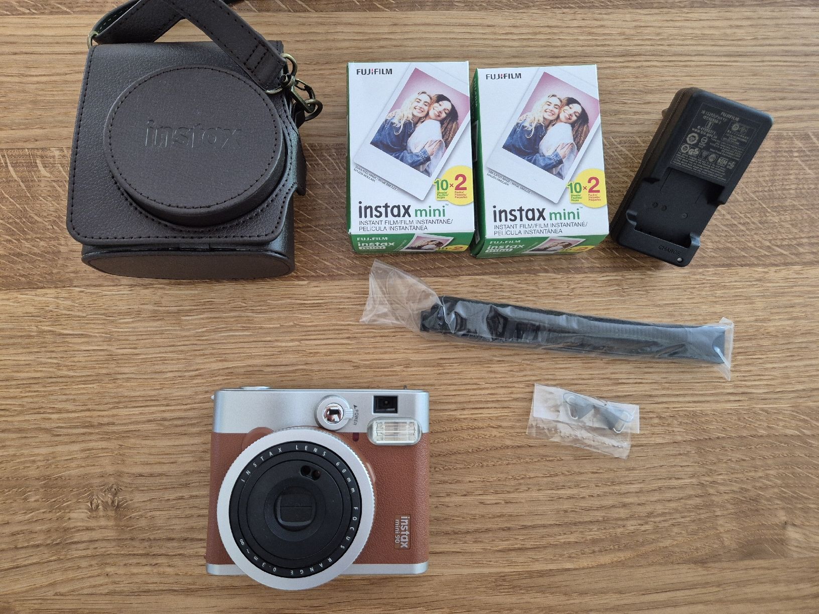 Fujifilm Fotocamera: Kamera Set - Instax mini 90 – Usato da Studen SZ venduto da Diana888